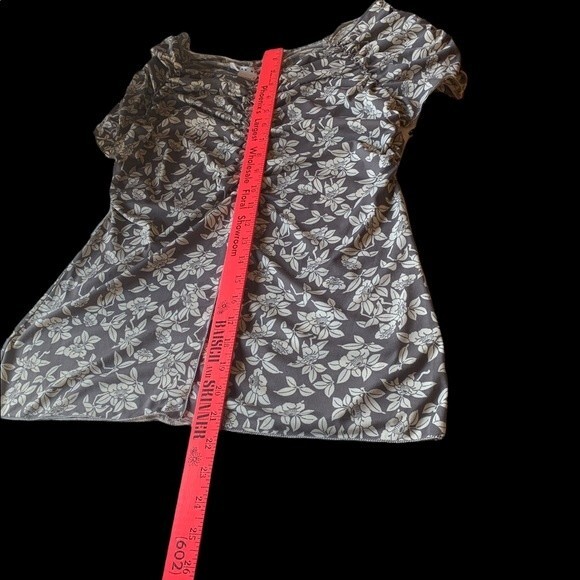 5/$15 Max Studio Blouse - Picture 4 of 6